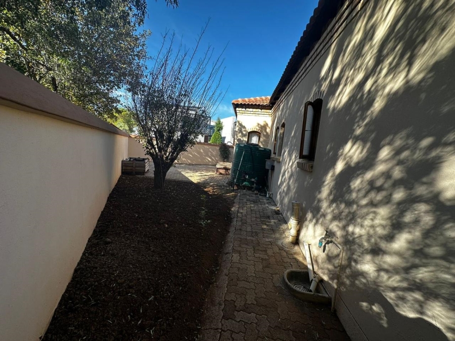 To Let 5 Bedroom Property for Rent in Mmabatho Unit 10 North West